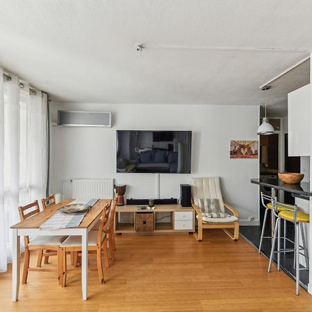 Chic And Comfortable Apart With Balcony Levallois-Perret Exterior photo