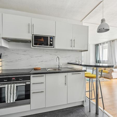 Chic And Comfortable Apart With Balcony Levallois-Perret Exterior photo